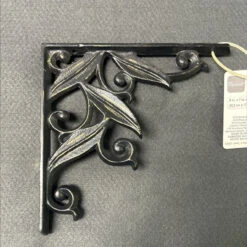 7" Willow Leaf Shelf Bracket