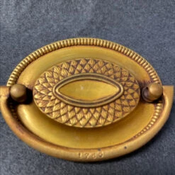 AS-IS 2-1/4" Vintage Hepplewhite Oval Brass Pull 6 AS-IS 2-1/4" Vintage Hepplewhite Oval Brass Pull -D'Lawless Hardware Shop 35EB482D 4A95 4EBF BC2C C8ADA00E5CDA 97078.1666375961