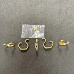 5 Pack Hooks Small 1 3/8 X1 1/4"