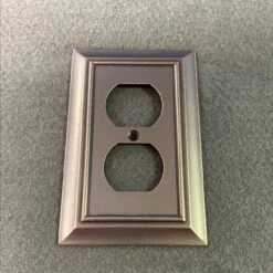 Liberty Architecural Single Duplex Wall Plate Oil Rubbed Bronze (085-03-3395)