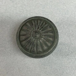 1-1/4" Avante Round Floral Knob Old Green