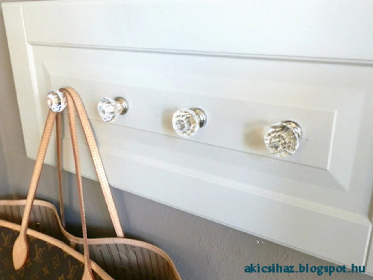 1-1/4" Diamond Cut Acrylic Knob Clear And Chrome 3 1-1/4" Diamond Cut Acrylic Knob Clear And Chrome - Image 3