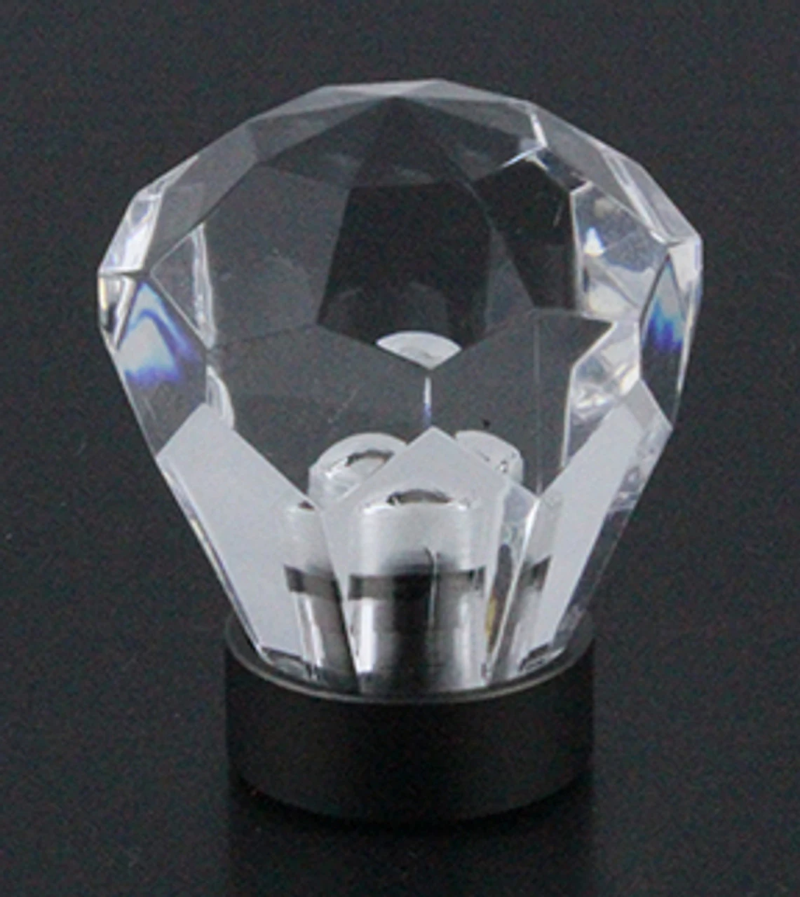 1-1/8" Diamond Acrylic Knob With Oil Rubbed Bronze Base 1 1-1/8" Diamond Acrylic Knob With Oil Rubbed Bronze Base