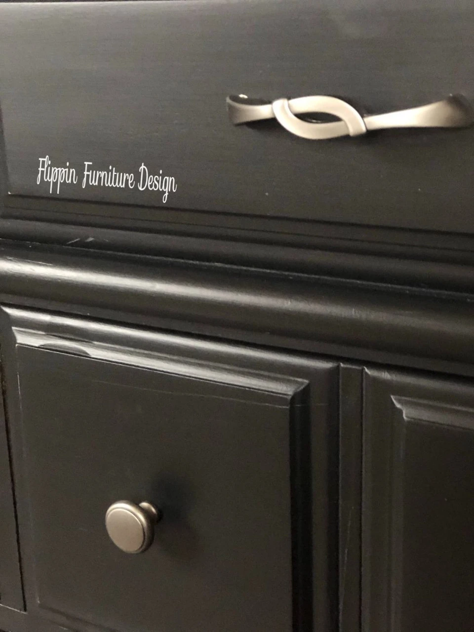 Liberty 1-3/16" Athens Perimeter Knob Heirloom Silver 5 Liberty 1-3/16" Athens Perimeter Knob Heirloom Silver - Image 5