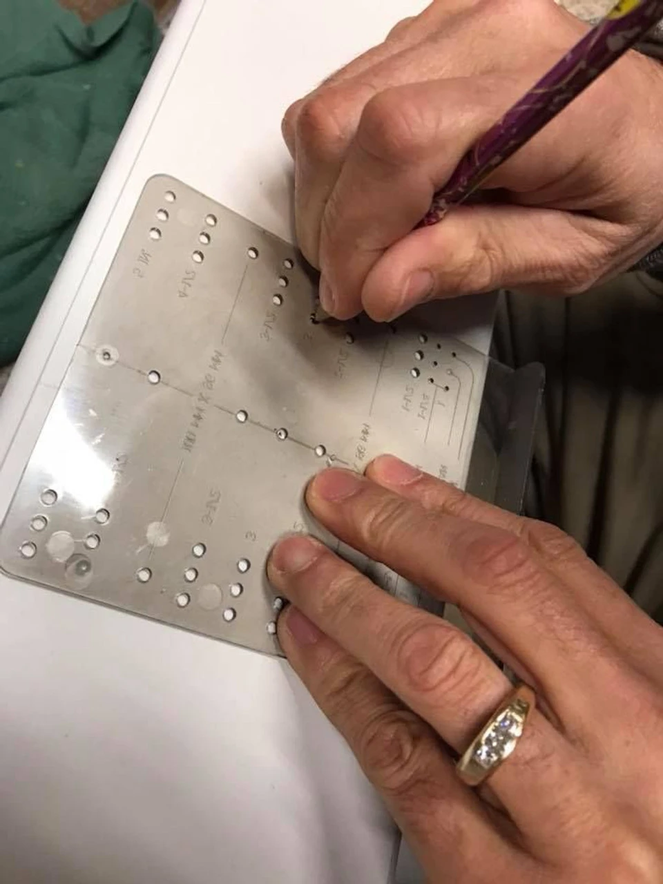 Liberty Alignright Cabinet Hardware Template - AN0191C-G-Q1 8 Liberty Alignright Cabinet Hardware Template - AN0191C-G-Q1 - Image 8