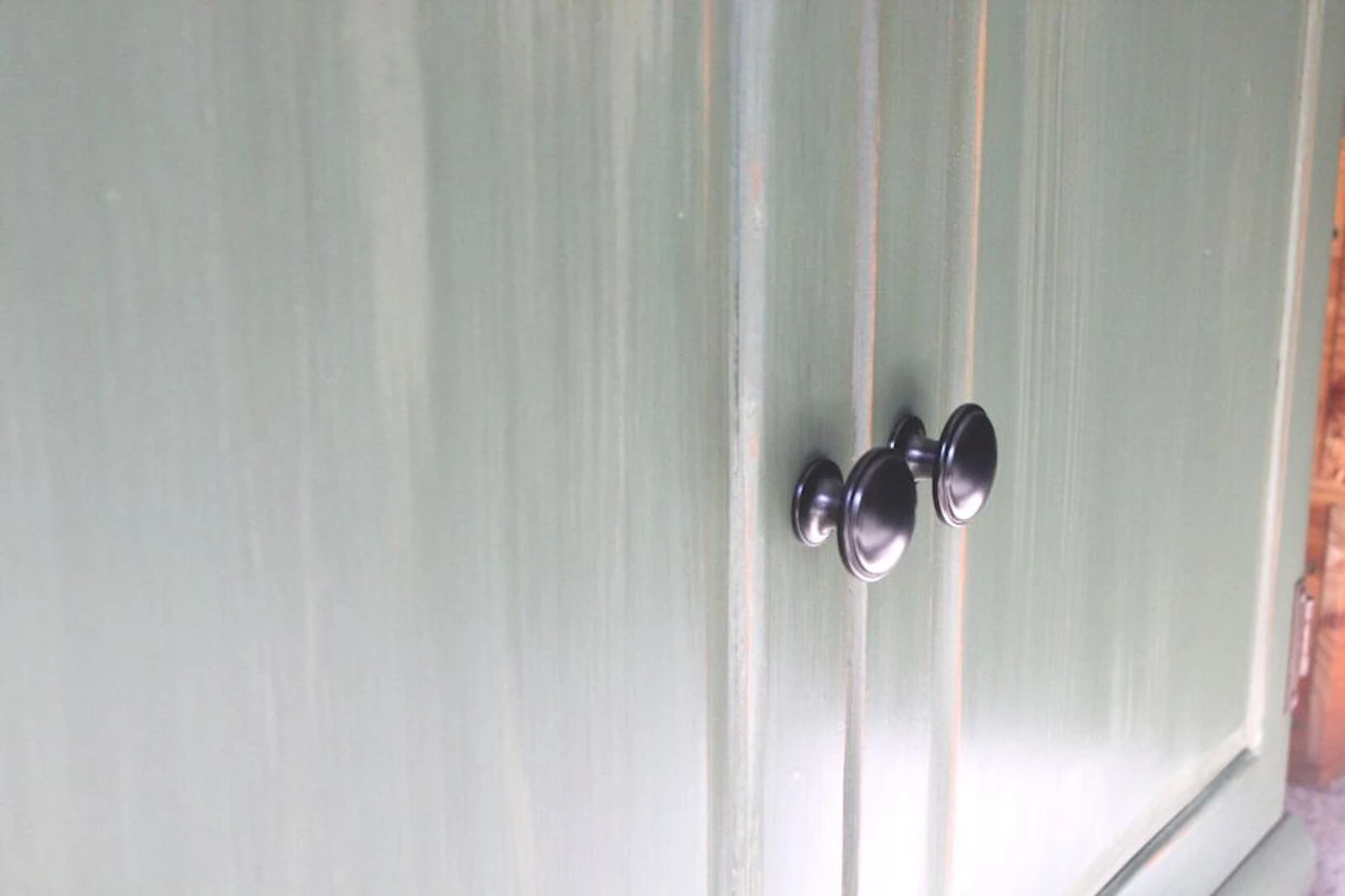 Liberty 1-7/16" Round Knob Oil Rubbed Bronze 2 Liberty 1-7/16" Round Knob Oil Rubbed Bronze - Image 2