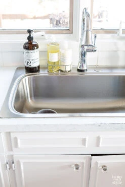 Pair 3/8" Inset/Offset White Self Closing Hinge Amerock HAM-BP3428-W 8 Pair 3/8" Inset/Offset White Self Closing Hinge Amerock HAM-BP3428-W -D'Lawless Hardware Shop pair 3 8 inset offset white self closing hinge amerock ham bp3428 w 4 55379.1659385813