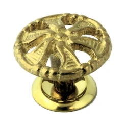 1-1/4" Restorers Classic Flora Knob With Backplate Brass