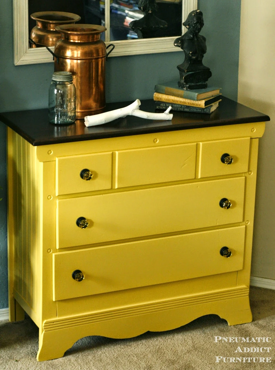 1-3/8" Octagon Cut Glass Knob Root Beer With Oil Rubbed Bronze 6 1-3/8" Octagon Cut Glass Knob Root Beer With Oil Rubbed Bronze - Image 6