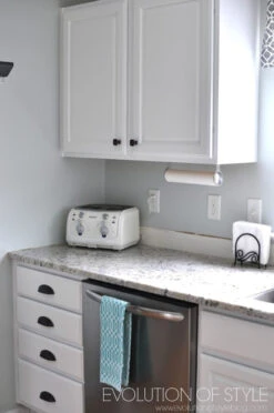 Liberty 1-1/4" Southampton Knob Bronze With Copper Highlights 8 Liberty 1-1/4" Southampton Knob Bronze With Copper Highlights -D'Lawless Hardware Shop southampton square knob and base bronze w copper highlights l p20327 vbc c 4 33548.1657656257