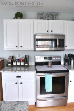 Liberty 1-1/4" Southampton Knob Bronze With Copper Highlights 9 Liberty 1-1/4" Southampton Knob Bronze With Copper Highlights -D'Lawless Hardware Shop southampton square knob and base bronze w copper highlights l p20327 vbc c 5 39134.1657656257