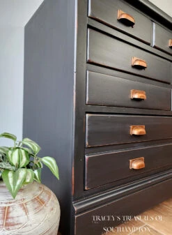 2-1/2" Country Store Farmhouse Cup Pull Antique Copper 11 2-1/2" Country Store Farmhouse Cup Pull Antique Copper -D'Lawless Hardware Shop square cup pulls in antique copper 12073.1679411744