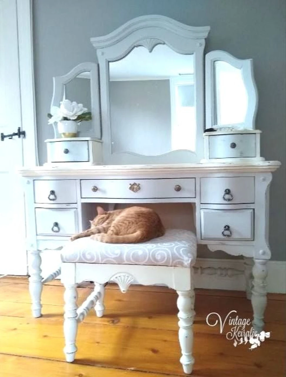 1-1/2" Baroque Tear Drop Pull Antique English 7 1-1/2" Baroque Tear Drop Pull Antique English - Image 7