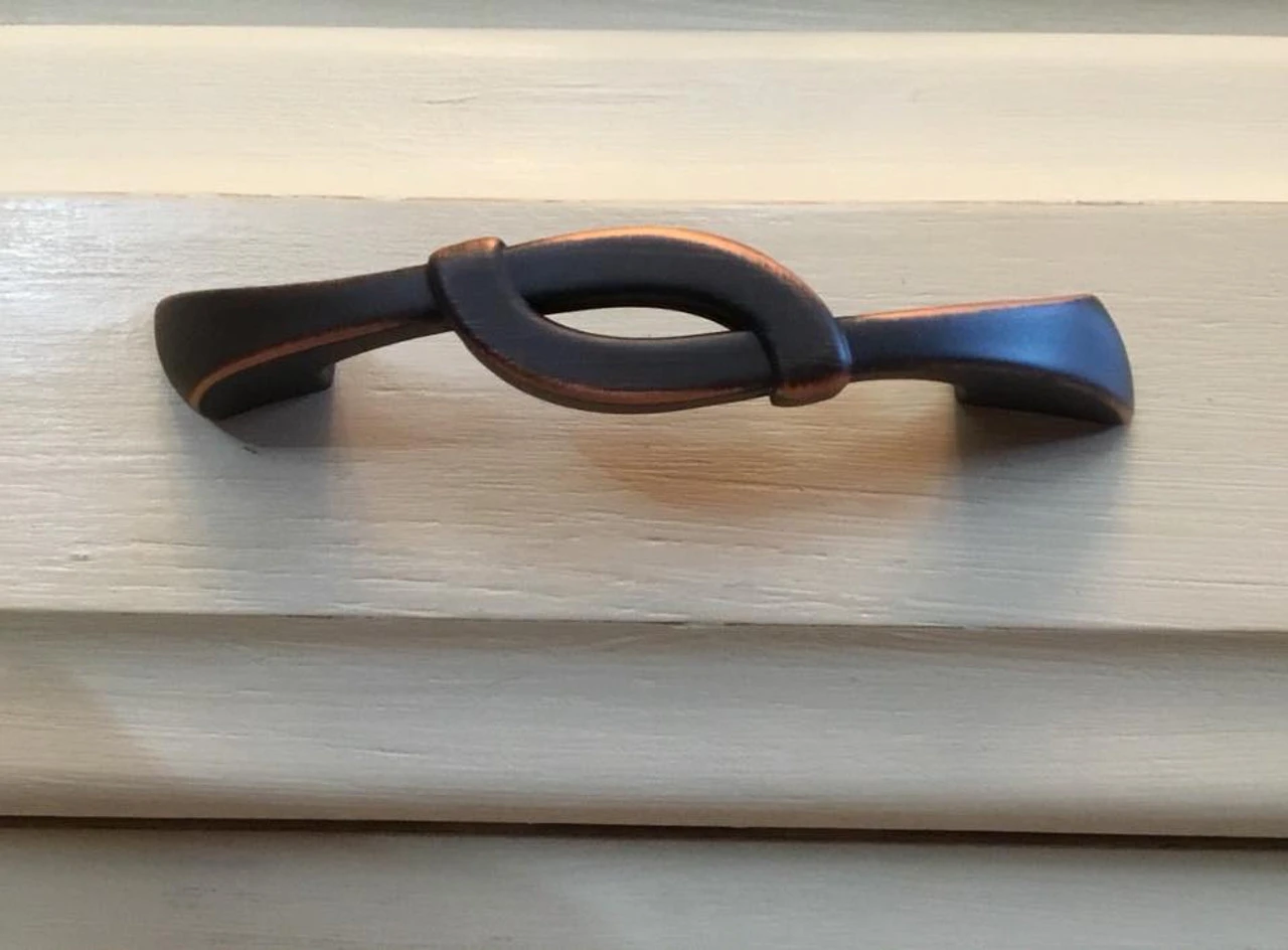 Liberty 3" Or 3-3/4" Dual Mount Southampton Unity Pull Bronze With Copper Highlights 2 Liberty 3" Or 3-3/4" Dual Mount Southampton Unity Pull Bronze With Copper Highlights - Image 2