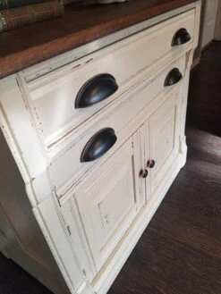 Liberty 1-1/8" Simple Knob Venetian Bronze 13 Liberty 1-1/8" Simple Knob Venetian Bronze -D'Lawless Hardware Shop venetian bronze knobs and pulls 1 83588.1644866960