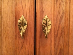 2" Windsor Leaf Design Knob Antique English -D'Lawless Hardware Shop windsor antique english leaf design knob 2 k38 p2672 8 86230.1657639037